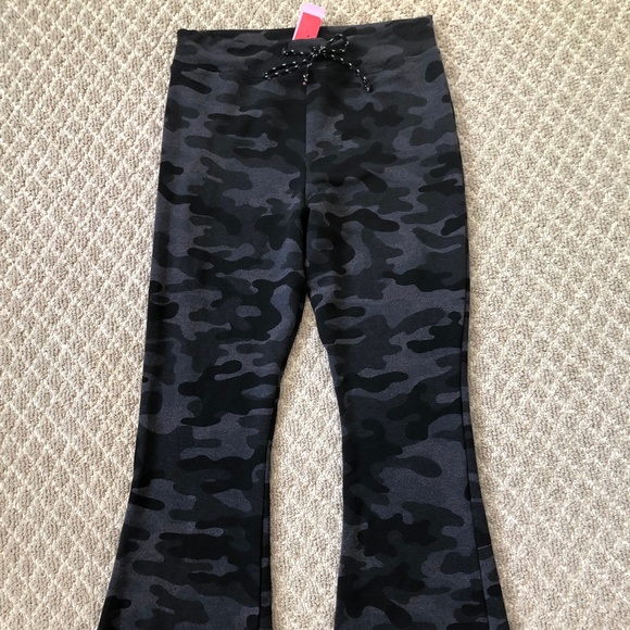 sundry kick flare pant
